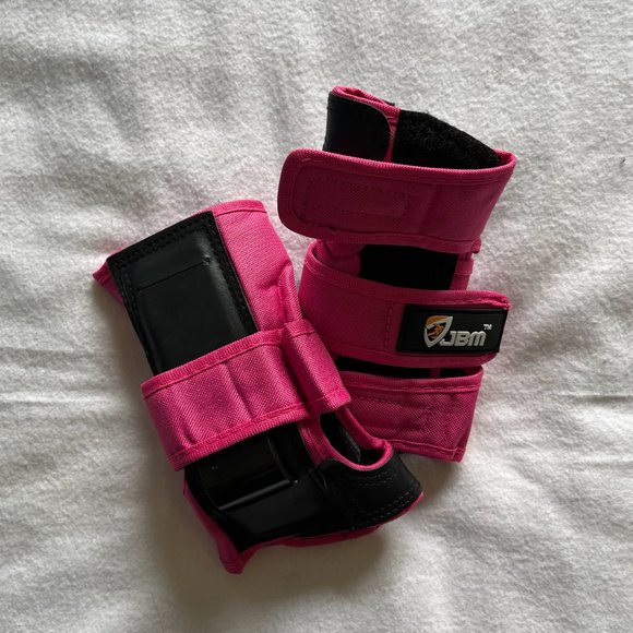 *NWOT* JBM Child/Adults Rider Gear Set Helmet, Knee/Elbow Pads/Wrist Guards - Picture 4 of 10